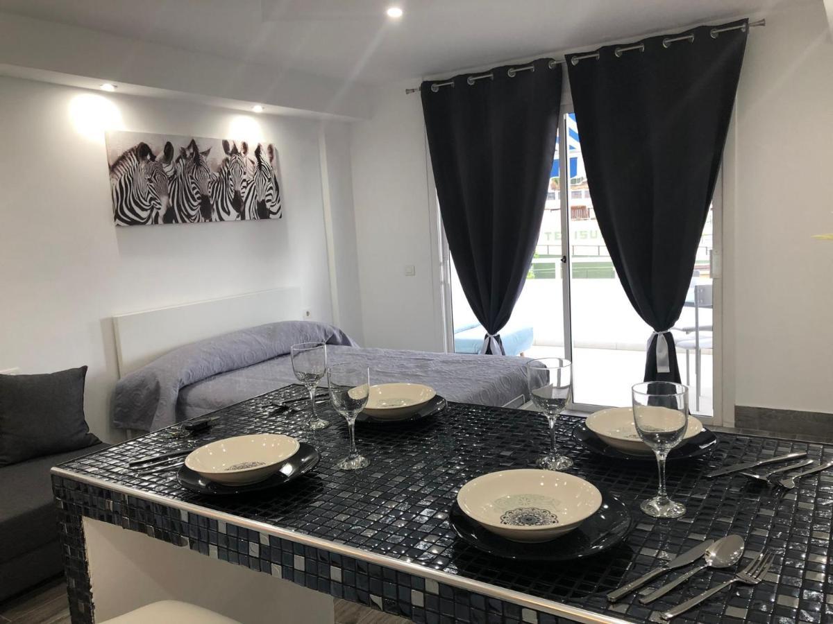 Hotel Malibu Park Адехе Екстериор снимка