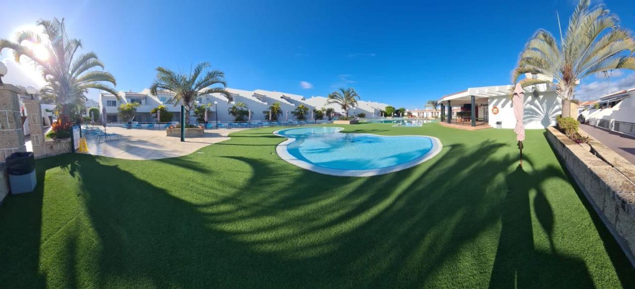 Hotel Malibu Park Адехе Екстериор снимка