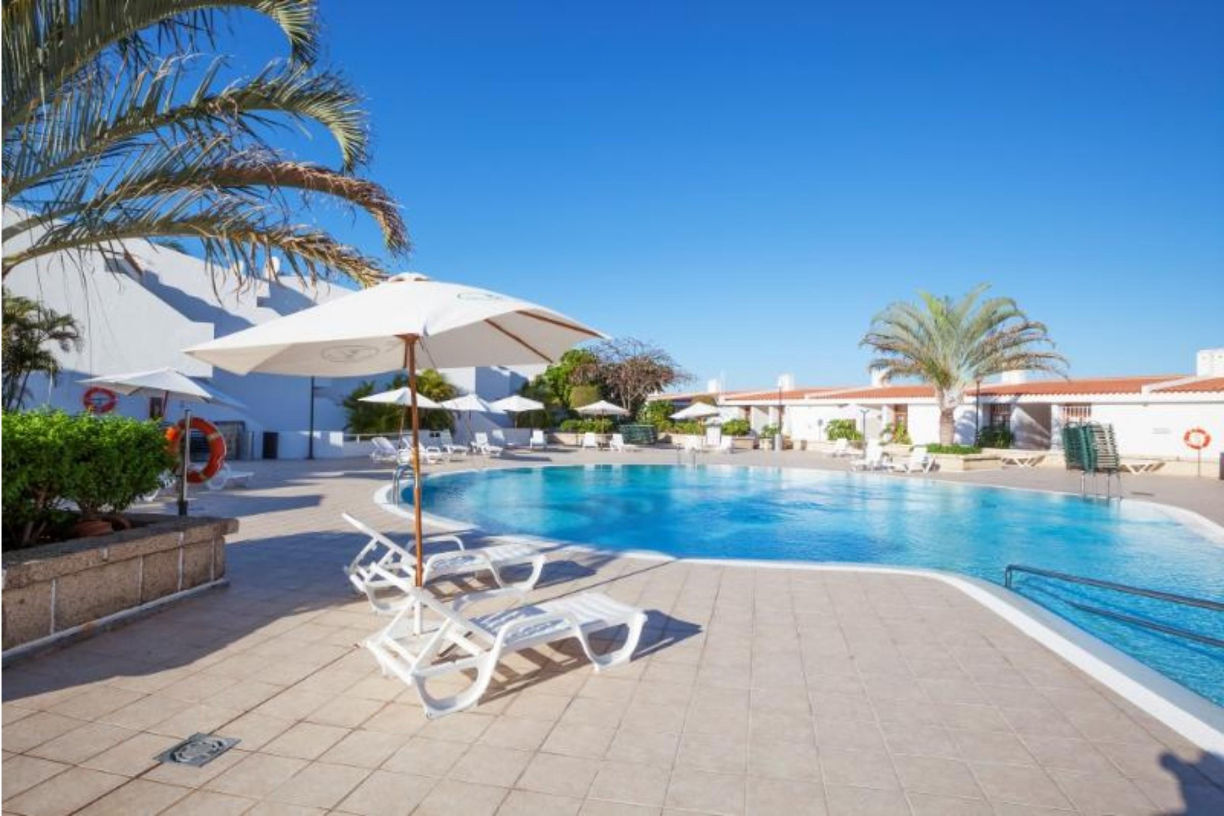Hotel Malibu Park Адехе Екстериор снимка