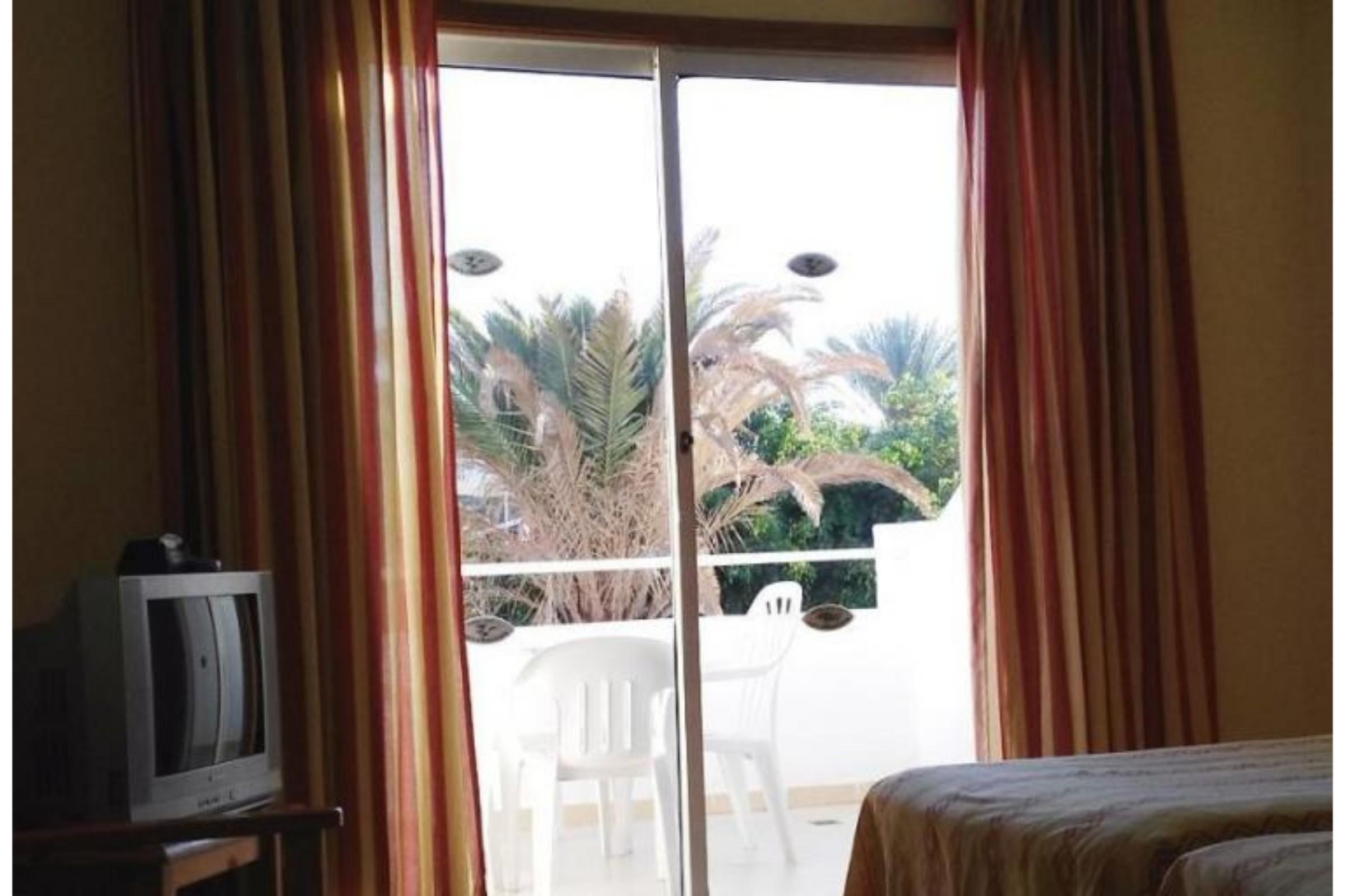 Hotel Malibu Park Адехе Екстериор снимка